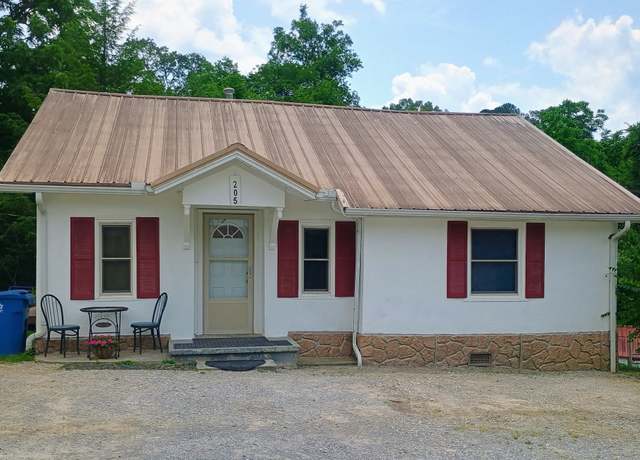 Property at 205 W Harp St, Manchester, TN 37355, 2 beds, 1 bath
