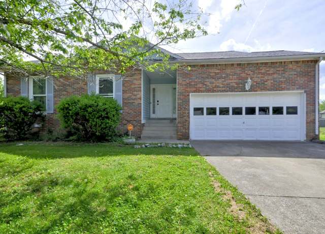 Property at 441 Bluff Dr, Clarksville, TN 37043, 3 beds, 2 baths