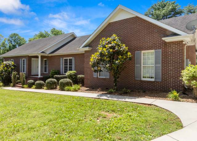 Property at 318 Tulip Tree Trl, Estill Springs, TN 37330, 3 beds, 2 baths
