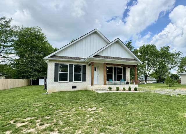 Property at 829 Luttrell Ave, Smithville, TN 37166, 3 beds, 2 baths