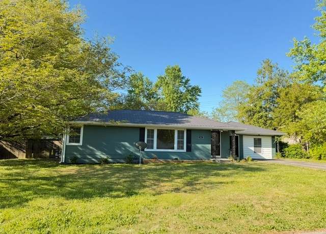 Property at 311 Ginnie Ln, Hopkinsville, KY 42240, 3 beds, 2 baths