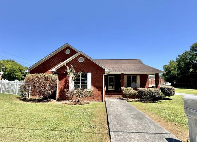 Property at 1662 Market St, Dayton, TN 37321, 2 beds, 2.5 baths