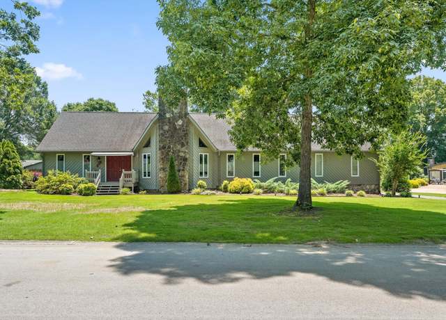 Property at 308 Masters Rd, Hixson, TN 37343, 3 beds, 2.5 baths