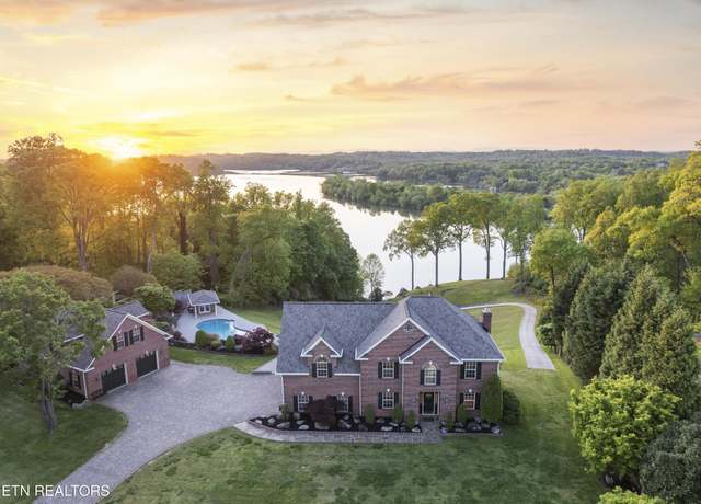 Property at 4015 Topside Rd, Knoxville, TN 37920, 5 beds, 5.5 baths