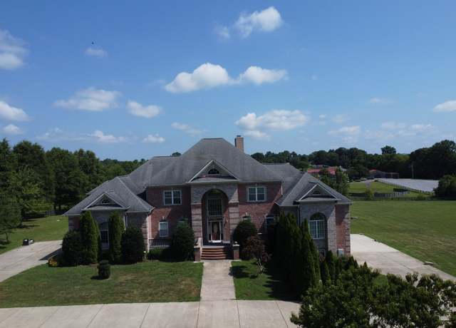 Property at 1616 Long Hollow Pike, Gallatin, TN 37066, 5 beds, 5.5 baths