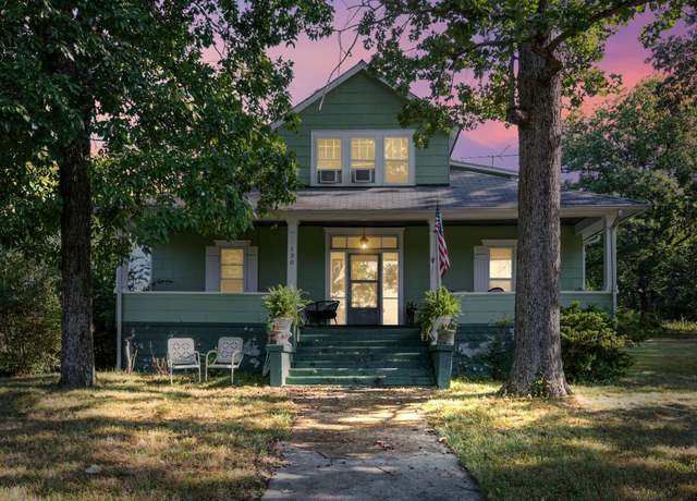 Property at 130 Pond Circle Rd, Dickson, TN 37055, 3 beds, 2 baths