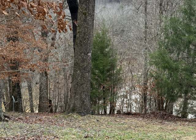 Property at 5 Harbor Dr, Cadiz, KY 42211