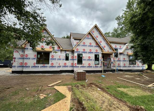 Property at 112 Stoneybrook Rd N, Columbia, TN 38401, 3 beds, 3.5 baths