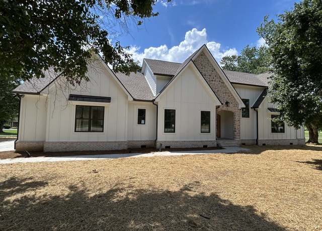 Property at 112 Stoneybrook Rd N, Columbia, TN 38401, 3 beds, 3.5 baths