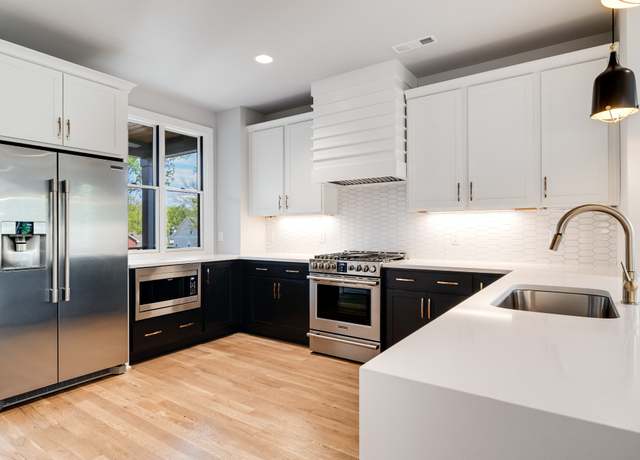 Property at 211 A N 9th St, Nashville, TN 37206, 4 beds, 3.5 baths