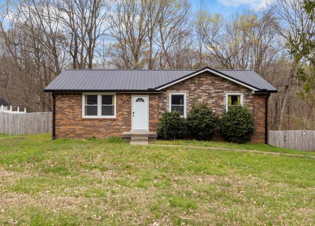 Property at 2727 Turner Ln, Clarksville, TN 37040, 4 beds, 2 baths