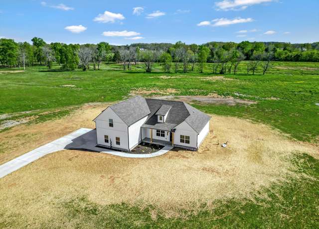 Property at 2242 Unionville Deason Rd, Bell Buckle, TN 37020, 4 beds, 2 baths