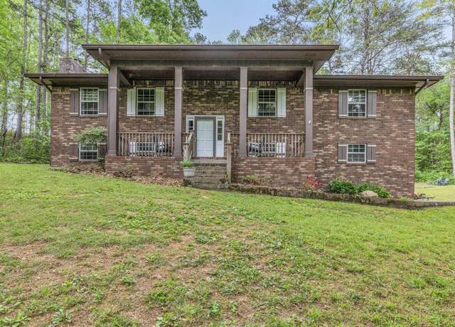 Property at 738 Davis Rd, Chickamauga, GA 30707, 4 beds, 3 baths