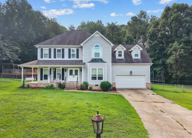 Property at 8806 Grey Wolf Dr, Ooltewah, TN 37363, 4 beds, 2.5 baths