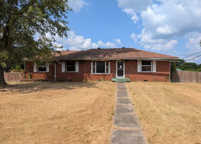 Property at 6 Gettysburg St, Clarksville, TN 37042, 3 beds, 1 bath