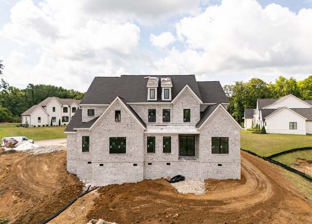 Property at 1672 Geralds Dr, Brentwood, TN 37027, 5 beds, 5.5 baths