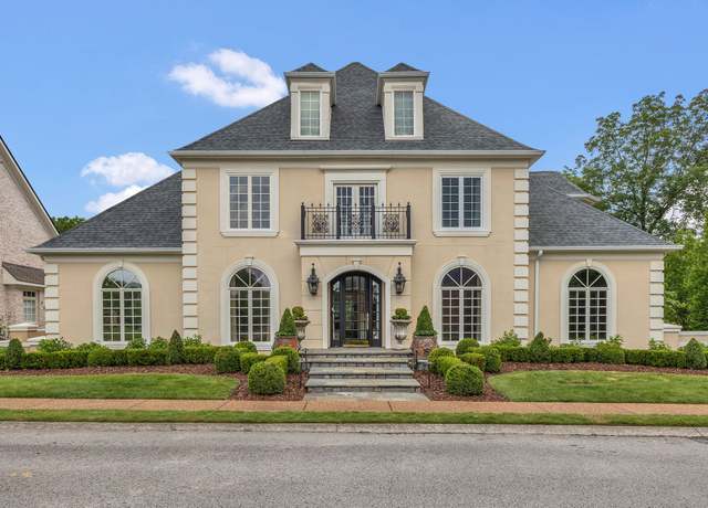 Property at 113 Middleton Cir, Nashville, TN 37215, 5 beds, 4.5 baths