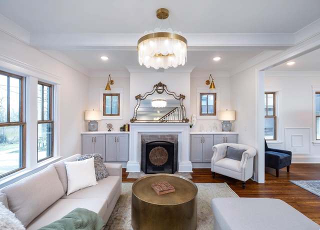 Property at 208 Fairfax Ave, Nashville, TN 37212, 5 beds, 3 baths