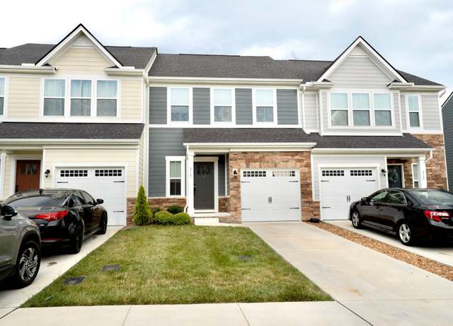 Property at 216 Pryor Dr, Gallatin, TN 37066, 3 beds, 2.5 baths