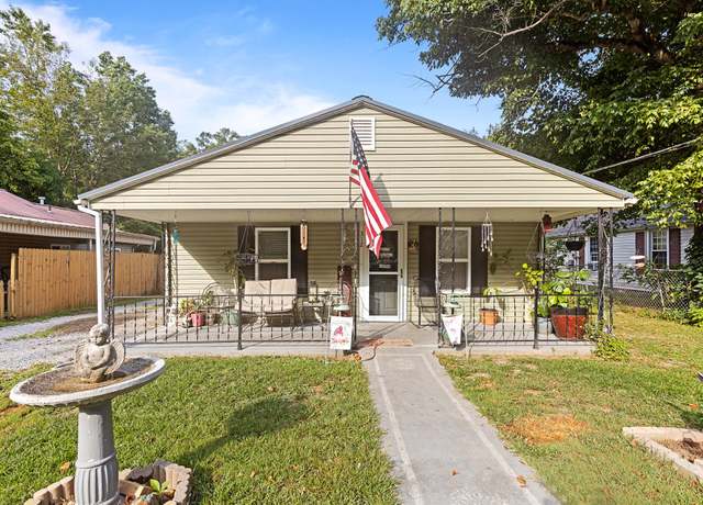Property at 312 Gentry St, Tullahoma, TN 37388, 3 beds, 2 baths