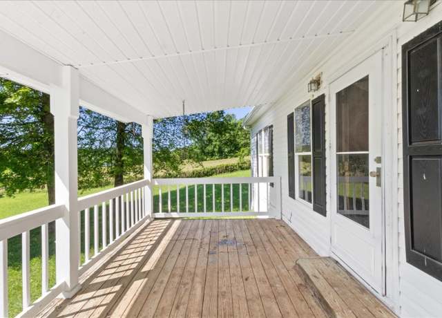 Property at 95 Brown Cemetery Ln, Tennessee Ridge, TN 37178, 3 beds, 2 baths