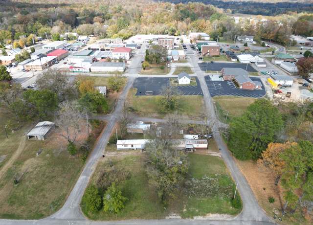 Property at 302 S Walnut St, Linden, TN 37096, 1 bed, 1 bath