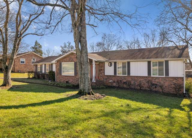 Property at 148 Allen Dr, Hendersonville, TN 37075, 4 beds, 2 baths