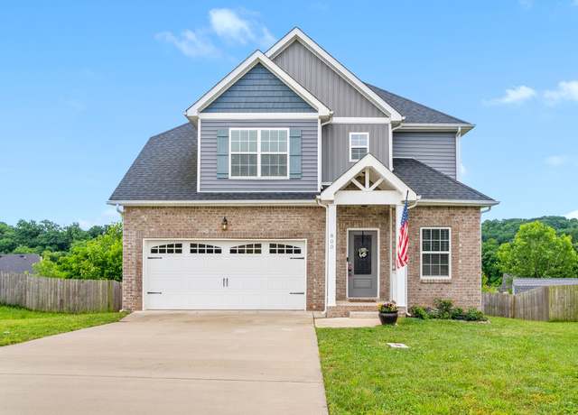 Property at 800 Crestone Ln, Clarksville, TN 37042, 4 beds, 2.5 baths