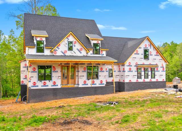 Property at 1319 Shady Grove Rd, Clarksville, TN 37043, 4 beds, 3.5 baths