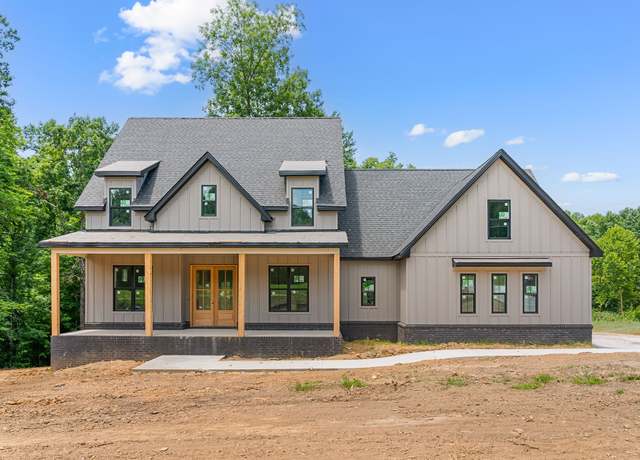 Property at 1319 Shady Grove Rd, Clarksville, TN 37043, 4 beds, 3.5 baths