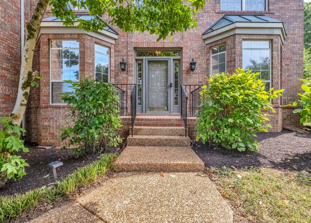 Property at 8169 Londonberry Rd, Nashville, TN 37221, 4 beds, 2.5 baths
