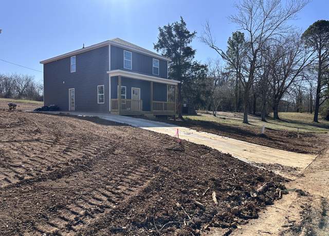 Property at 138 Line St, Cadiz, KY 42211, 5 beds, 2.5 baths