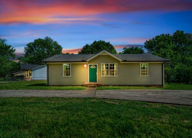Property at 222 Mark Spitz Dr, Clarksville, TN 37042, 3 beds, 2 baths