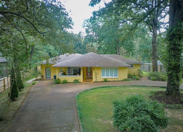 Property at 101 West Hills Ter, Dickson, TN 37055, 3 beds, 3 baths