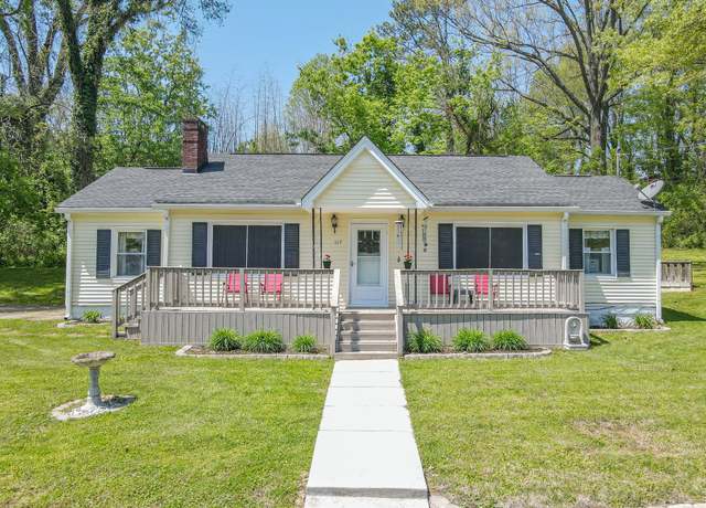Property at 117 Moore Cir, Columbia, TN 38401, 3 beds, 1.5 baths