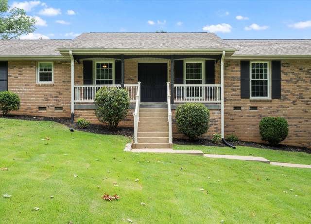 Property at 105 Cherry Hill Dr, Hendersonville, TN 37075, 4 beds, 3 baths
