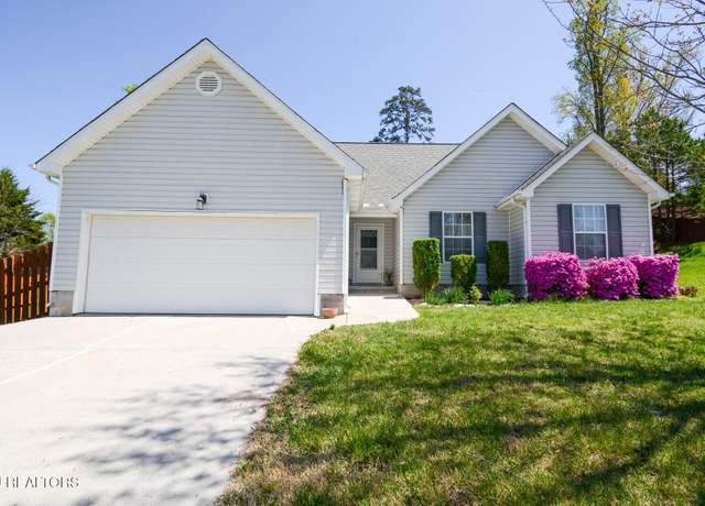 Property at 4818 Bradshaw Rd, Knoxville, TN 37912, 3 beds, 2 baths