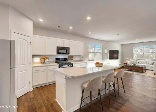 Property at 18 Pointer Pl, Lebanon, TN 37087, 3 beds, 2.5 baths