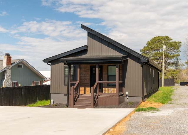 Property at 409 Hicks St, Athens, TN 37303, 3 beds, 2 baths
