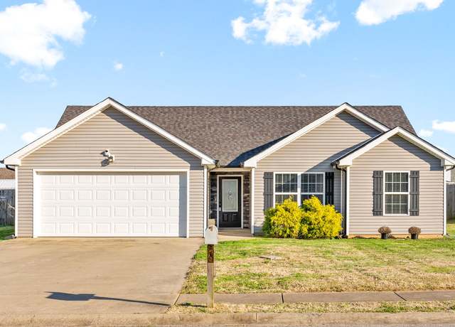 Property at 1179 Freedom Dr, Clarksville, TN 37042, 3 beds, 2 baths