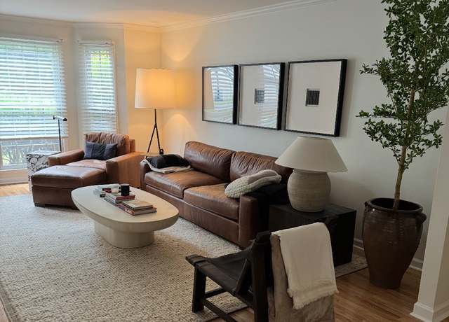 Property at 4400 Belmont Park Ter #201, Nashville, TN 37215, 3 beds, 2.5 baths