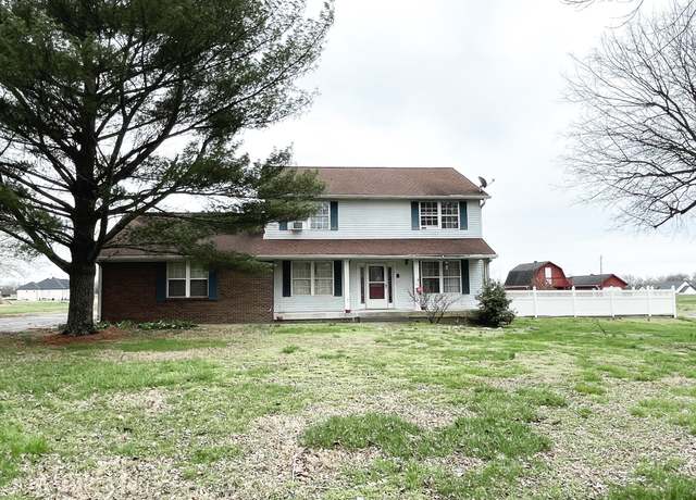 Property at 781 Harden St, Gallatin, TN 37066, 4 beds, 2.5 baths