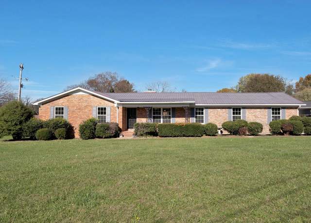 Property at 518 Hemingway Dr, Columbia, TN 38401, 3 beds, 2 baths