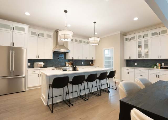Property at 6037 Sterling St, Nashville, TN 37209, 3 beds, 2.5 baths