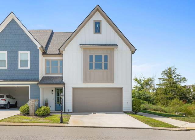Property at 9630 Dutton Ln, Ooltewah, TN 37363, 3 beds, 2.5 baths