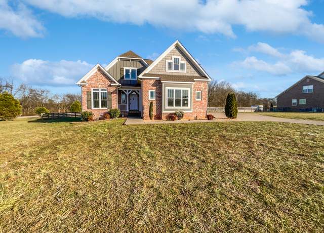 Property at 4001 Pleasant Gate Ln, Columbia, TN 38401, 4 beds, 3 baths