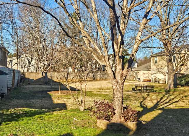 Property at 1011 Murfreesboro Rd Unit J2, Franklin, TN 37064, 3 beds, 2.5 baths