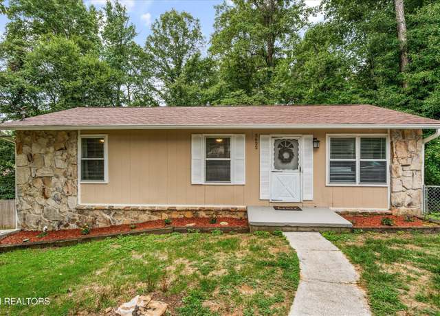 Property at 5622 Burbury Ln, Knoxville, TN 37921, 4 beds, 2.5 baths