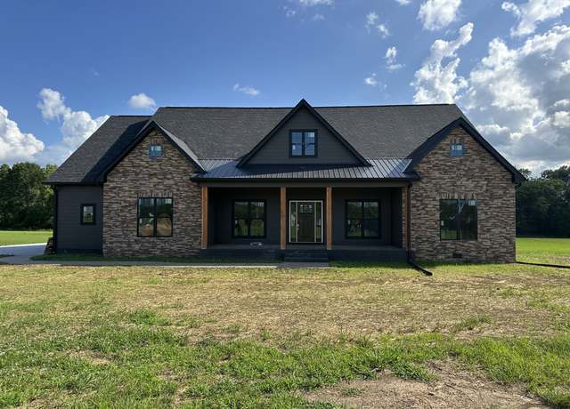 Property at 533 Suzanne Way, Bethpage, TN 37022, 4 beds, 2.5 baths
