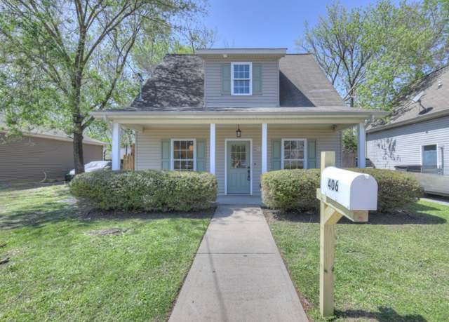 Property at 406 S University St, Murfreesboro, TN 37130, 3 beds, 2 baths